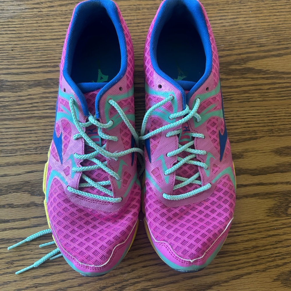 Mizuno Women's Pink Running Sneakers with Mint and Navy Accents